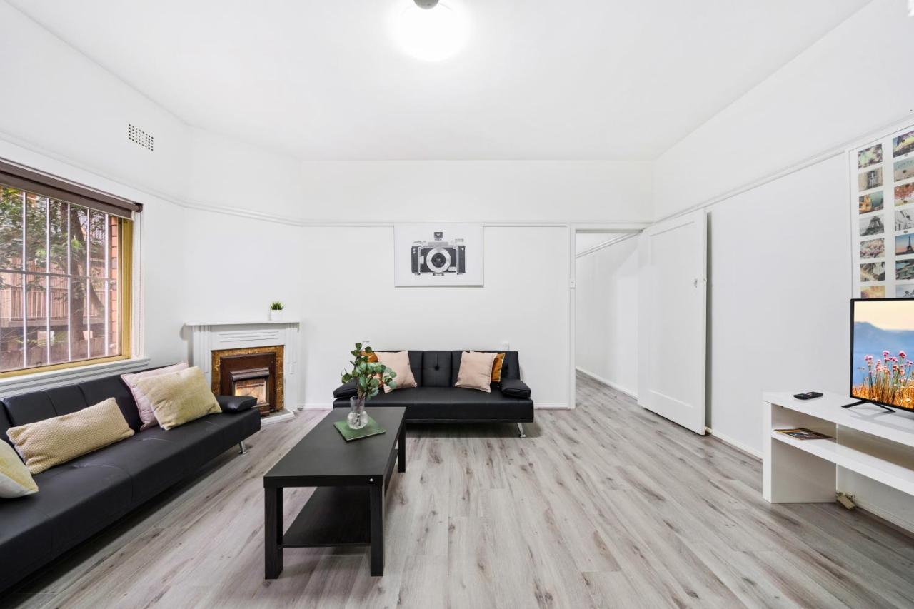 Burwood New 2 Bedroom 2 Bathroom Apartment Sydney Esterno foto
